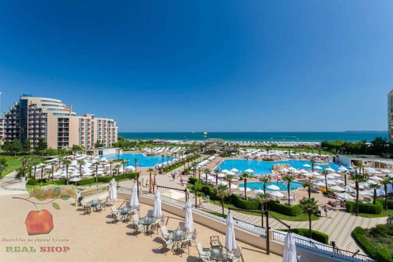 Sunny-Beach-1-bedroom-apartment-Majestic-Beach-Resort-VIK_3875-1024x683.jpg